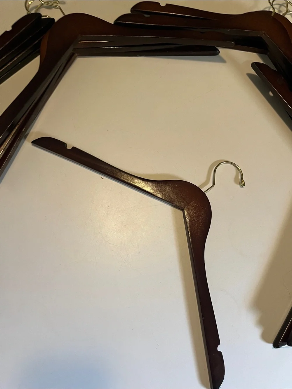Wooden Clothing Hangers Set of 16 in Brown – Elegant Walnut Finish